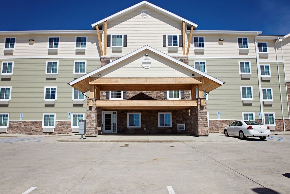 Suburban Studios Watford City Exterior photo